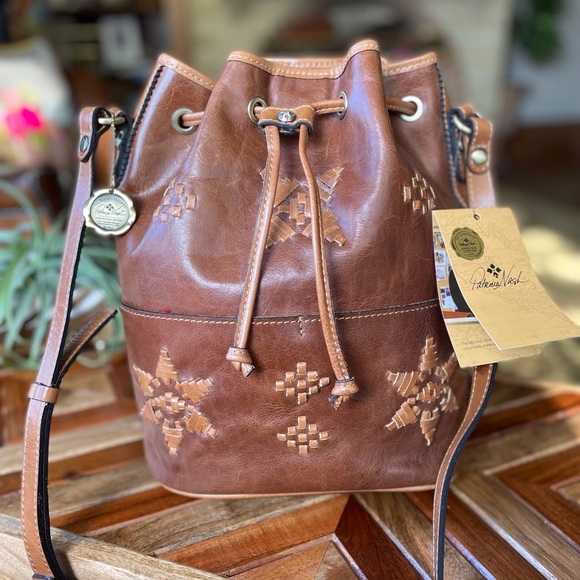 Patricia Nash Bags Patricia Nash Brindisi Bucket Drawstring Bag Nwt